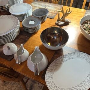 Rosenthal tac platinum set for 8 

Must see luxury porcelain dish set!